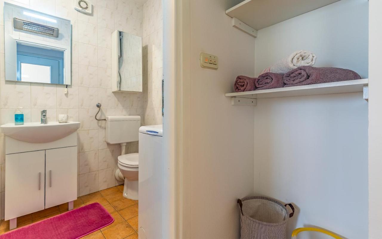 Olga'S Place-New Apartment 200 Mt From The Sea Pula Bagian luar foto