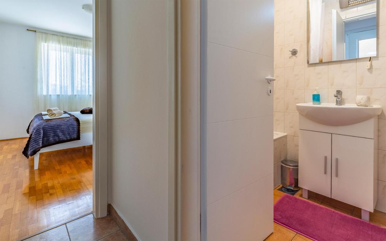 Olga'S Place-New Apartment 200 Mt From The Sea Pula Bagian luar foto