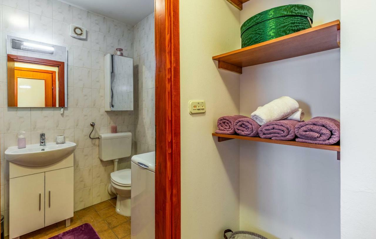Olga'S Place-New Apartment 200 Mt From The Sea Pula Bagian luar foto