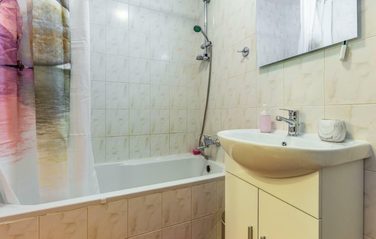 Olga'S Place-New Apartment 200 Mt From The Sea Pula Bagian luar foto